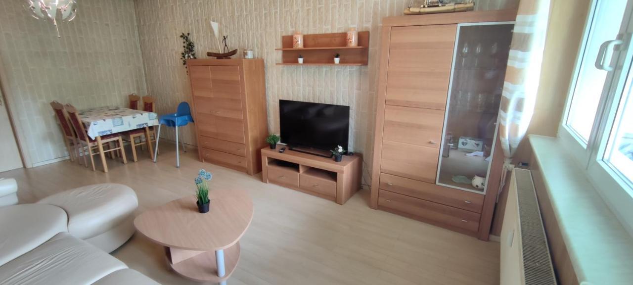 Ferienwohnung Sommerbrise Gelbensande Luaran gambar